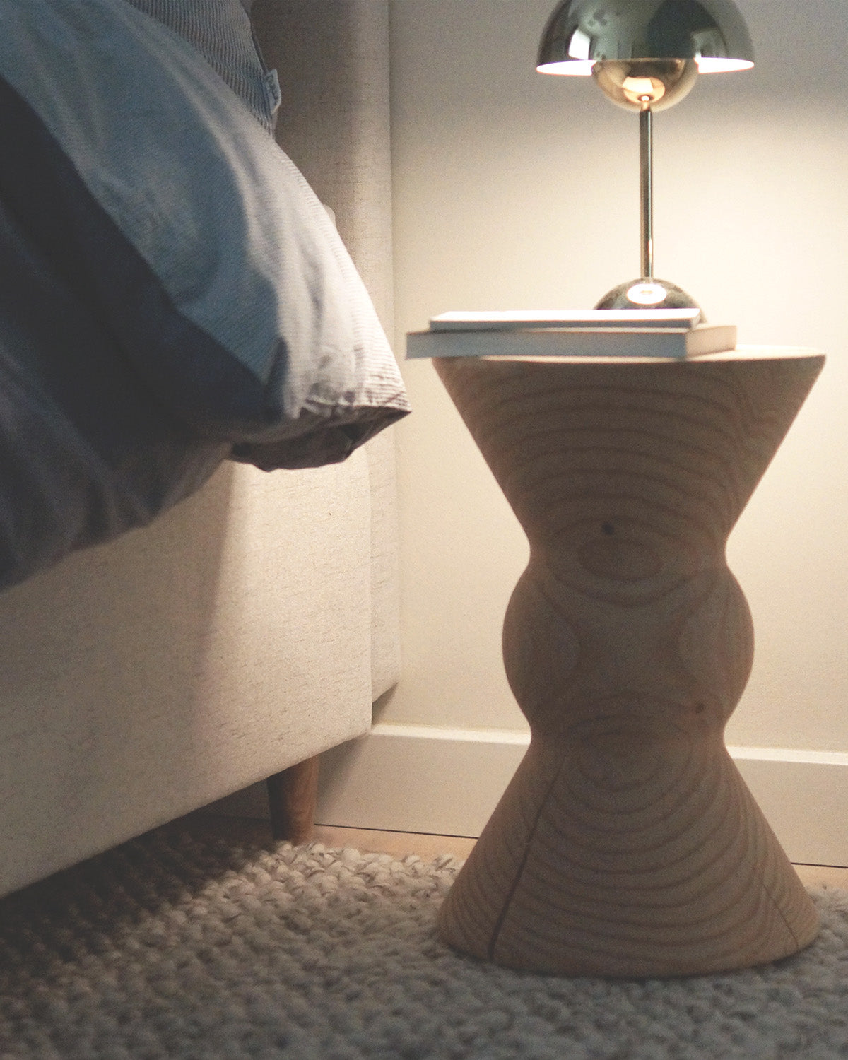 Sengebord - SIF af Katholm i douglas