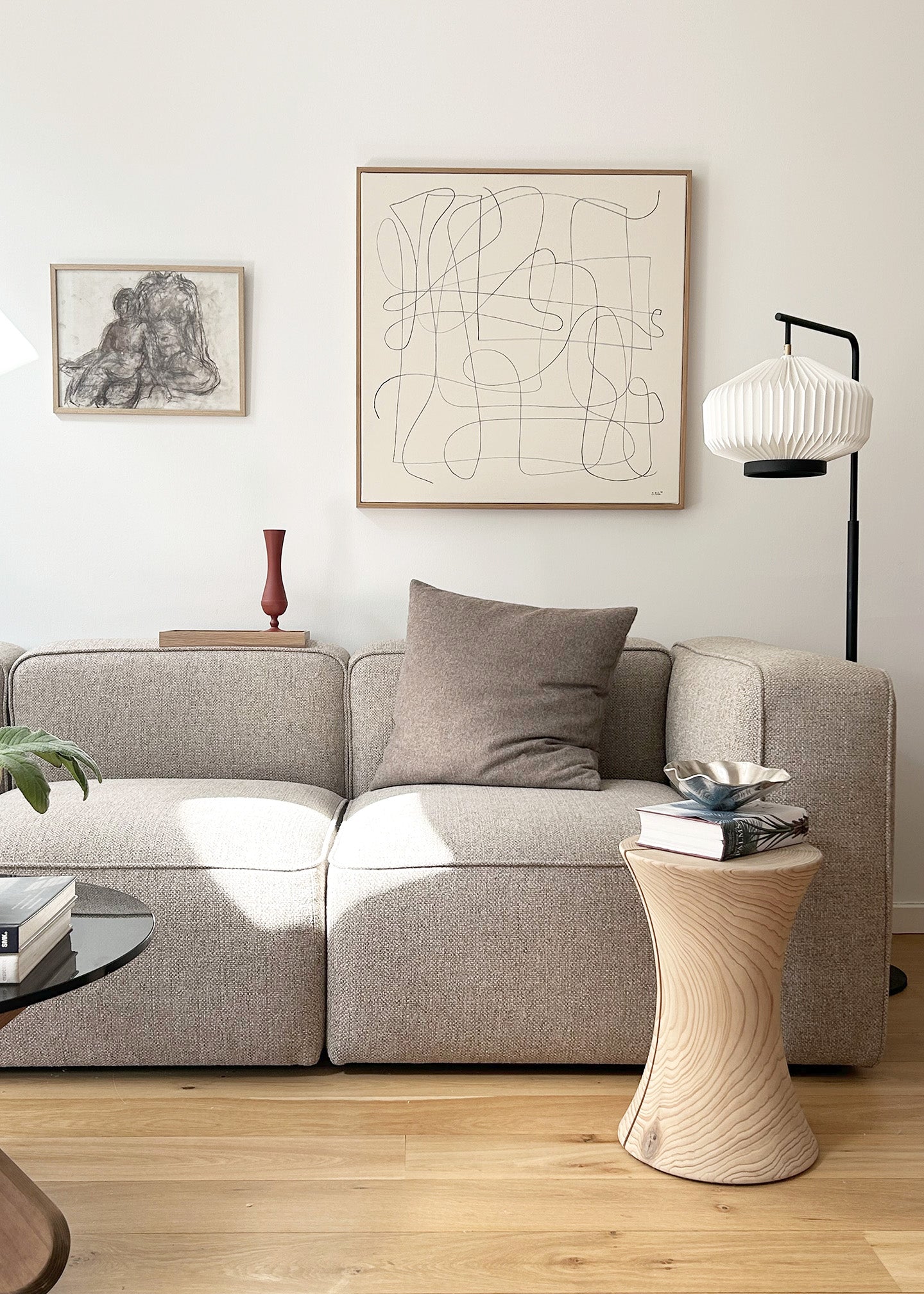 Skammel som sofabord - Nor af Katholm i thuja